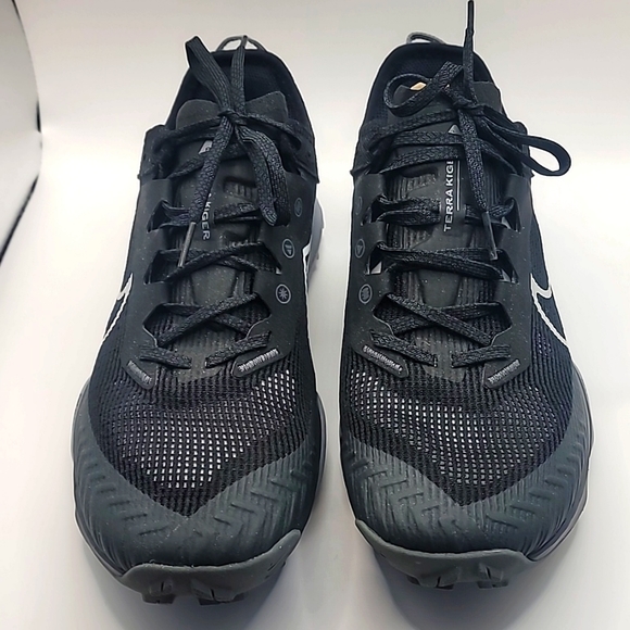 New w/Box Nike Air Zoom Terra Kiger 8 "Black/Pure Platinum/Anthracite/Wolf Grey" - Picture 2 of 8